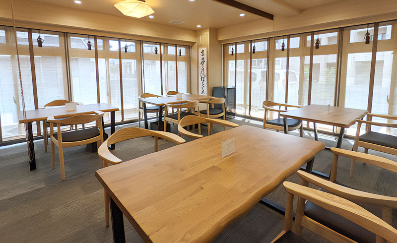 宝塚の「割烹 花鳥月露」のテーブル席